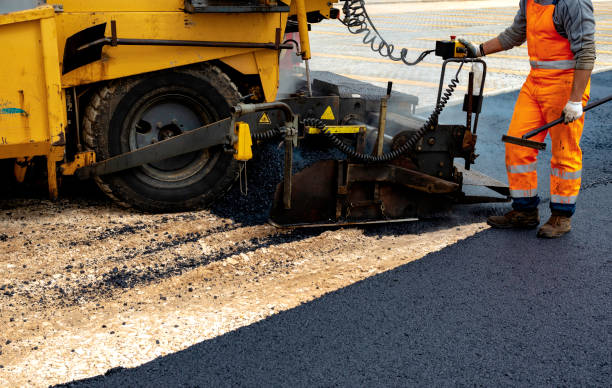 Best Asphalt Driveway Installation  in Swisher, IA